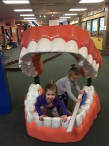 Broussard Louisiana Dentist - Image Girls sitting in teeth